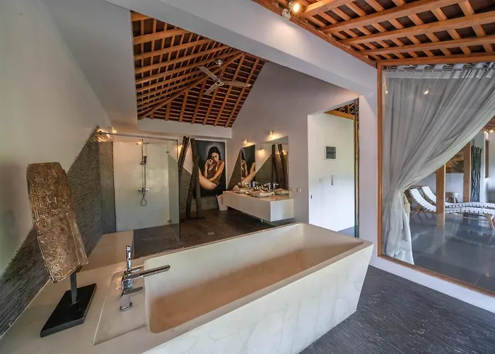 Teman - Luxury 4br In - Huge Pool Villa