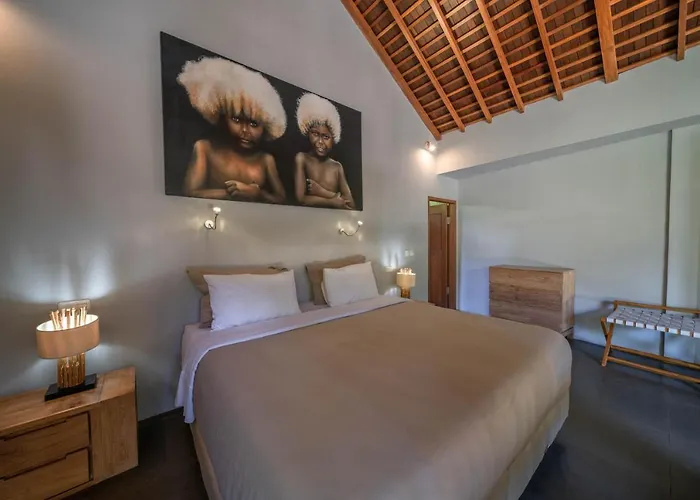 Teman - Luxury 4br In - Huge Pool * Seminyak