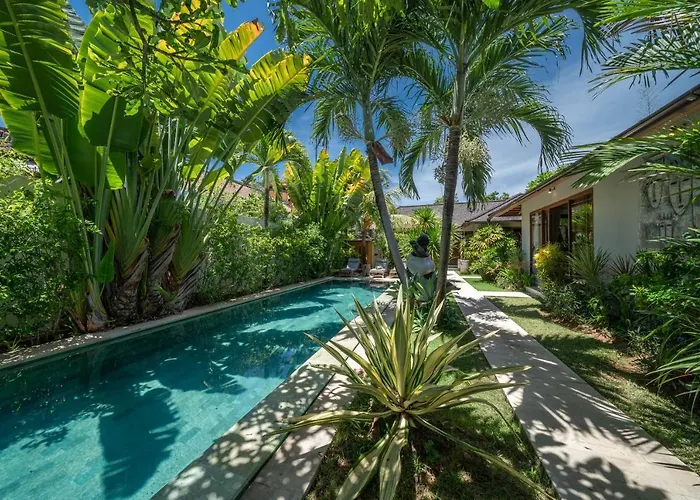 Teman - Luxury 4br In - Huge Pool Seminyak