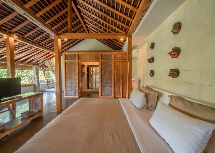 Teman - Luxury 4br In - Huge Pool Seminyak