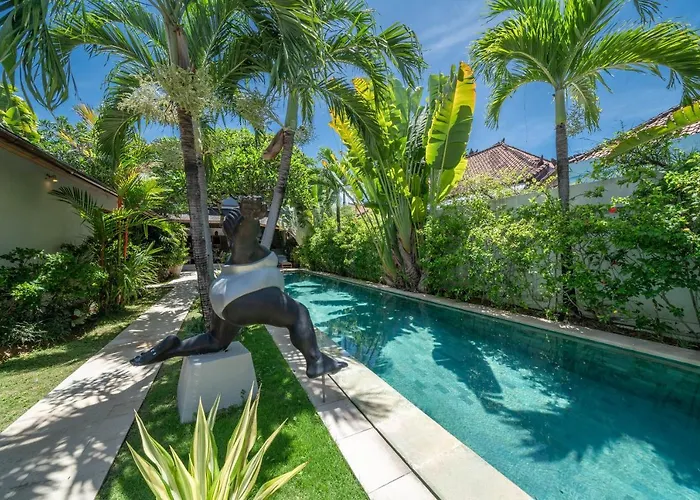 Teman - Luxury 4br In - Huge Pool Seminyak