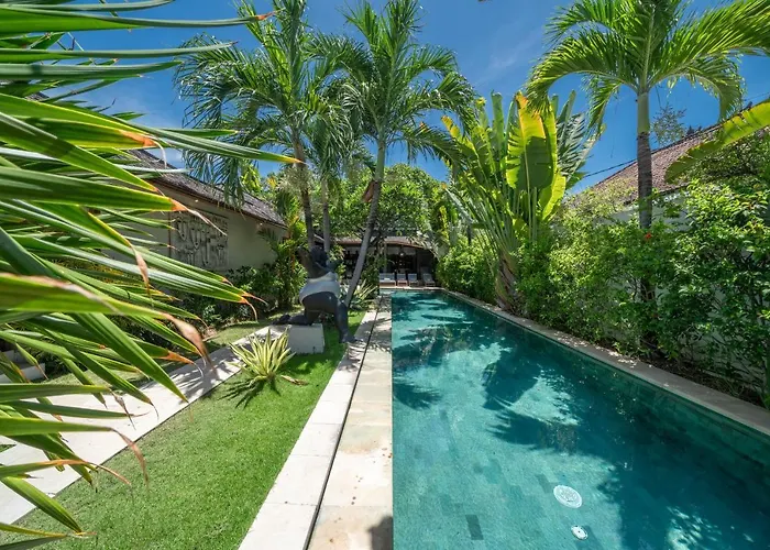 Villa Teman - Luxury 4br In - Huge Pool Seminyak