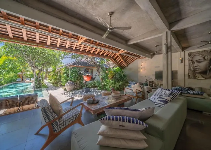 Villa Teman - Luxury 4br In - Huge Pool Seminyak